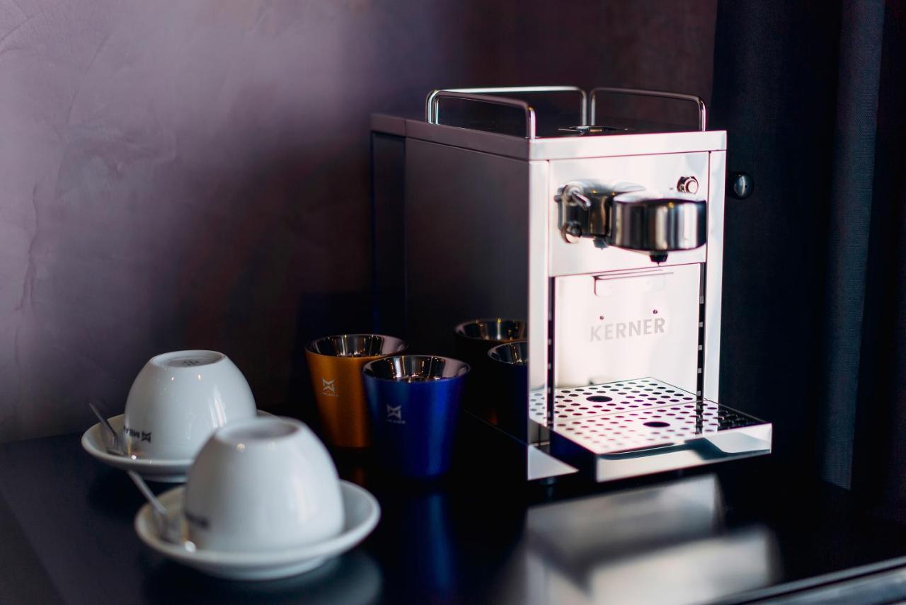 Tapis Rouge Design Boutique Hotel Batumi Exterior photo A coffee machine