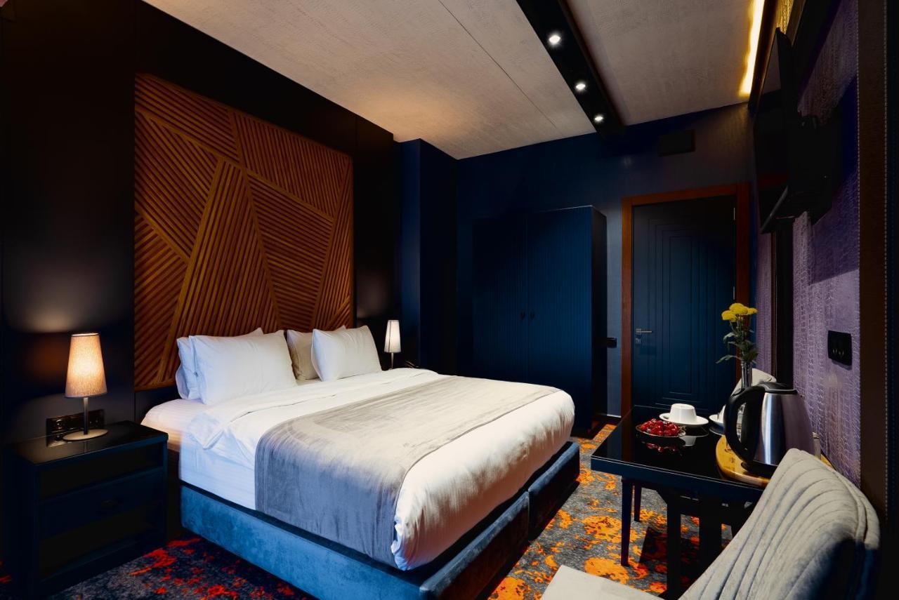 Tapis Rouge Design Boutique Hotel Batumi Exterior photo