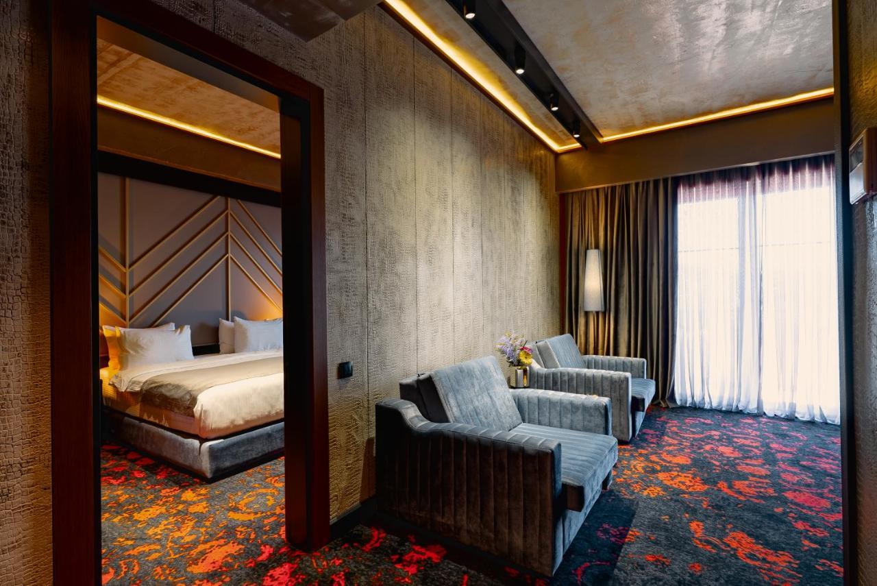 Tapis Rouge Design Boutique Hotel Batumi Exterior photo