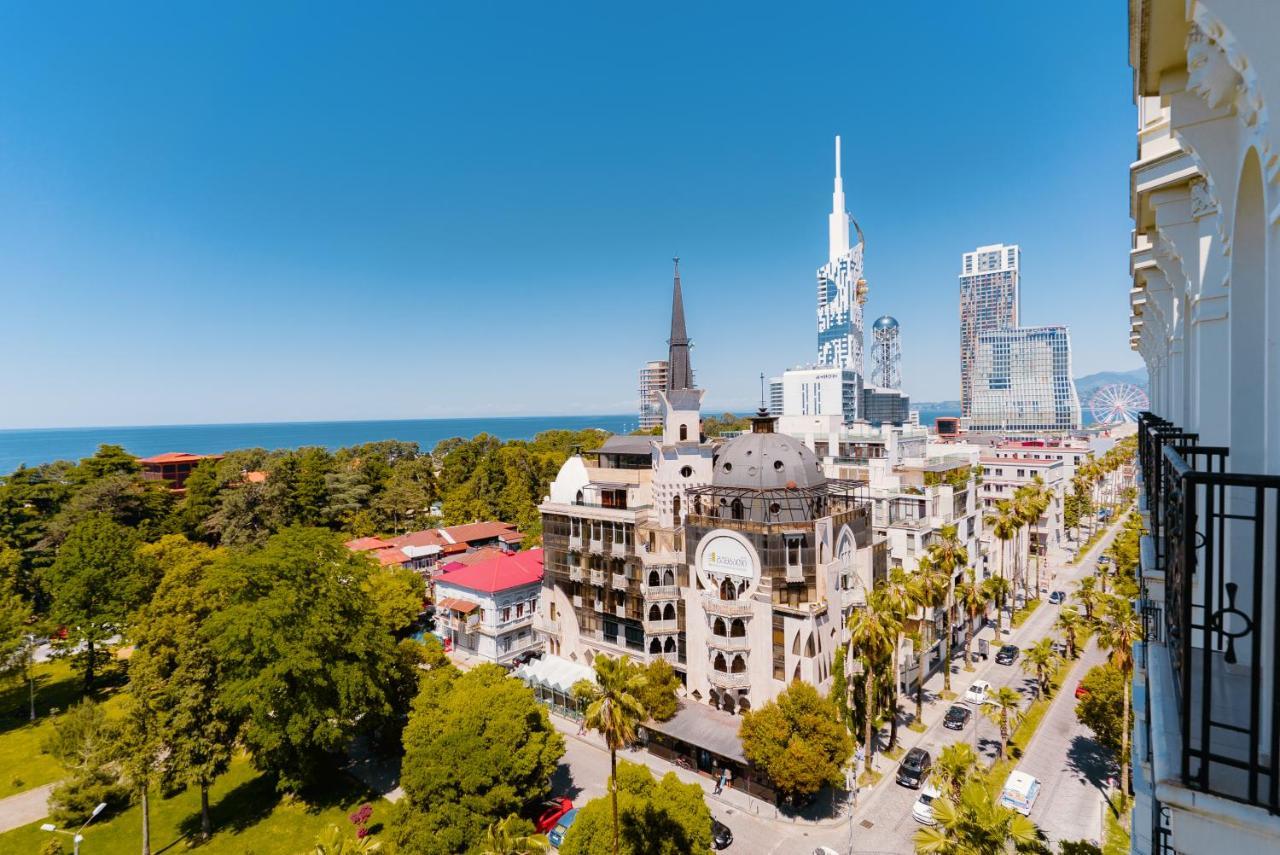 Tapis Rouge Design Boutique Hotel Batumi Exterior photo Sochi
