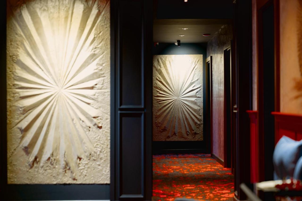 Tapis Rouge Design Boutique Hotel Batumi Exterior photo Artwork by Michael O'Reilly