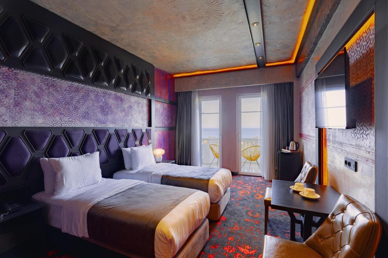 Tapis Rouge Design Boutique Hotel Batumi Exterior photo Deluxe Room