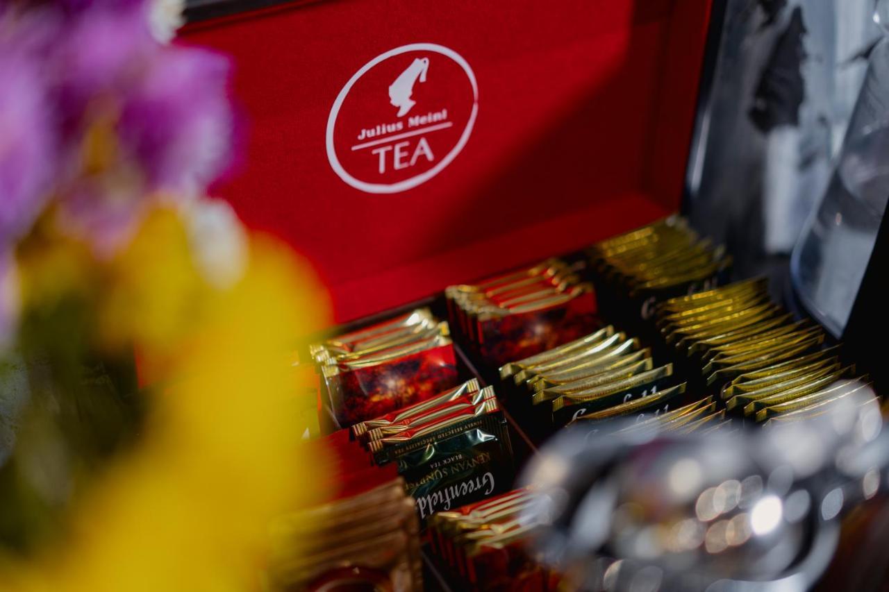 Tapis Rouge Design Boutique Hotel Batumi Exterior photo Julius Meinl tea