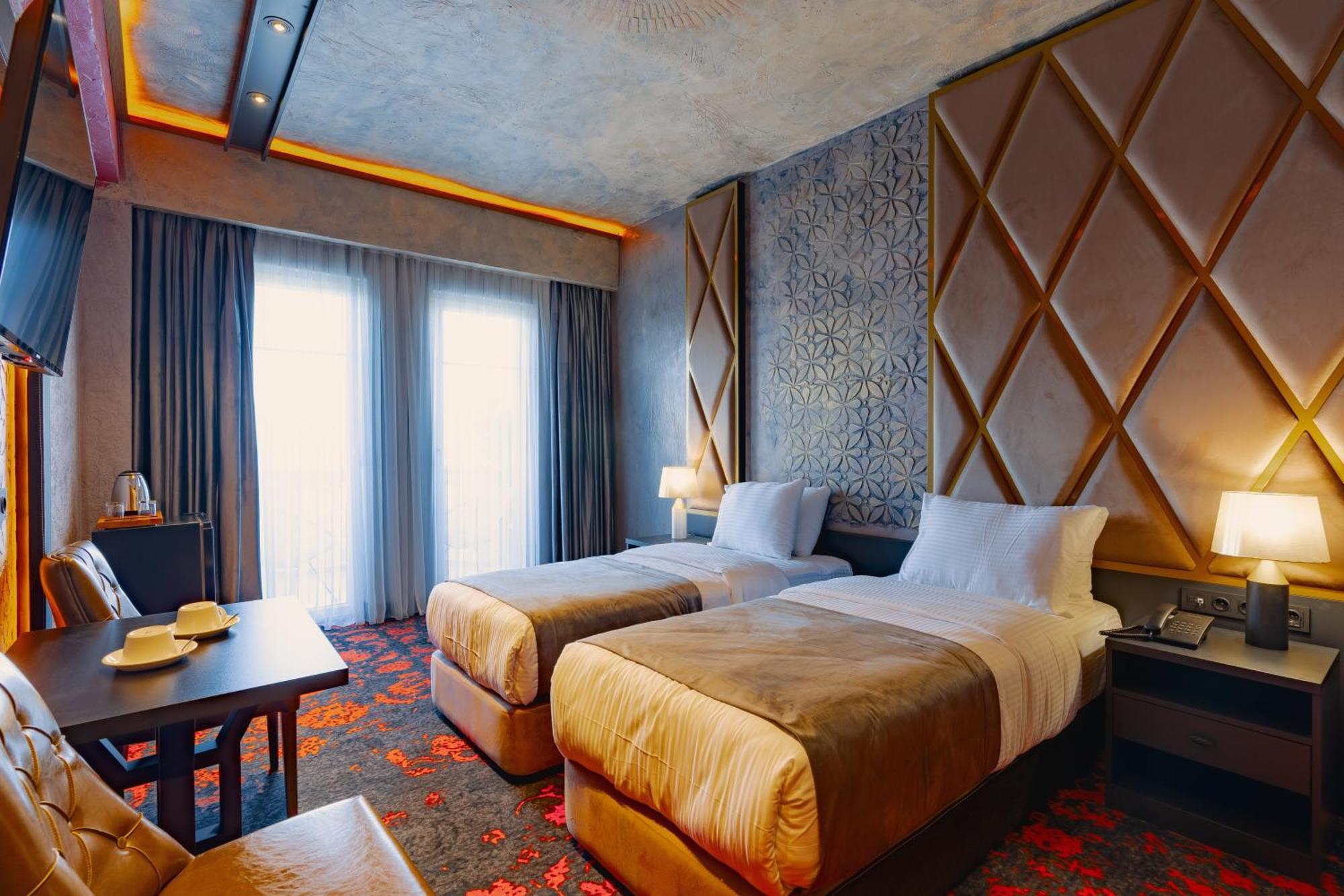 Tapis Rouge Design Boutique Hotel Batumi Exterior photo Deluxe Room