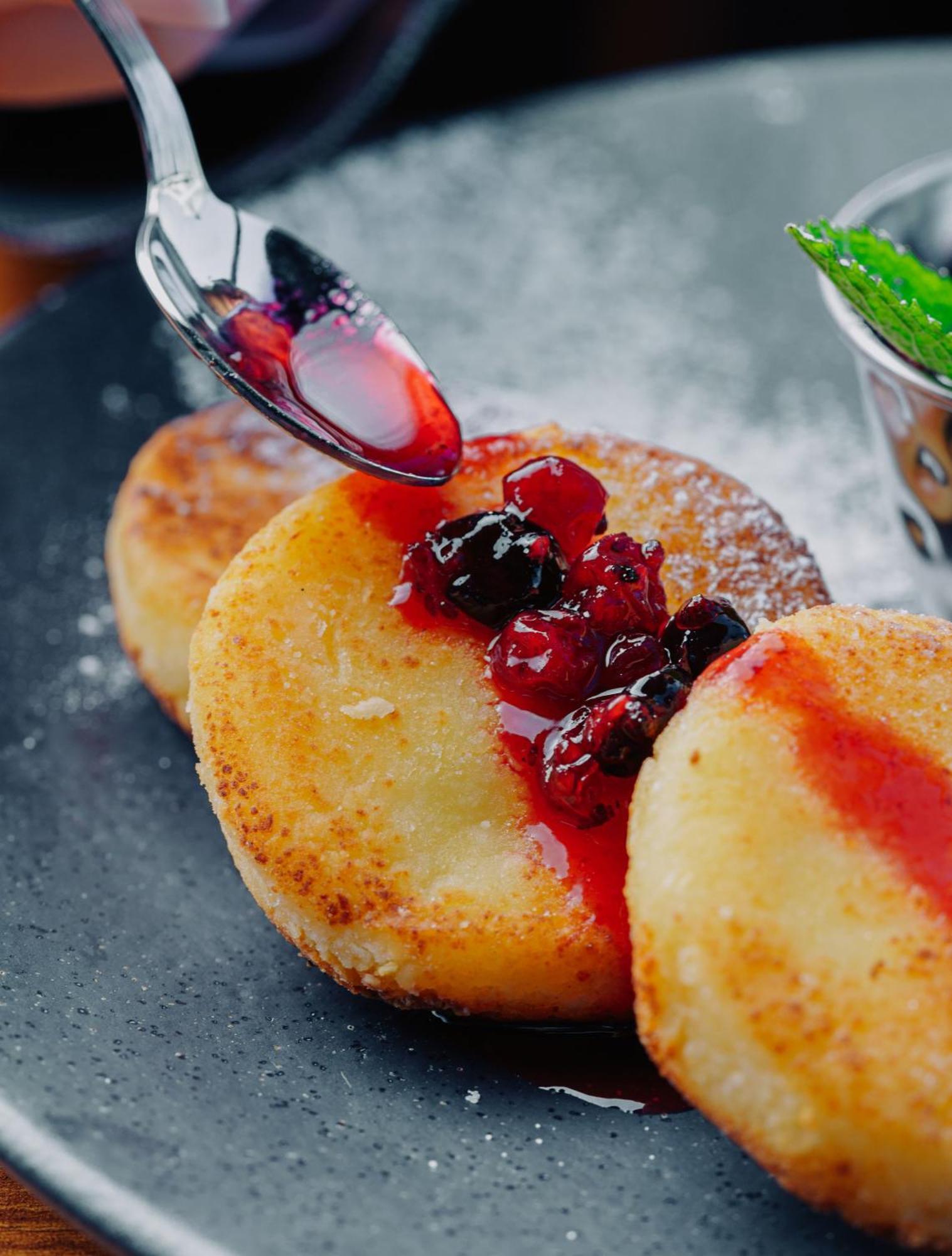 Tapis Rouge Design Boutique Hotel Batumi Exterior photo Poffertjes with jam