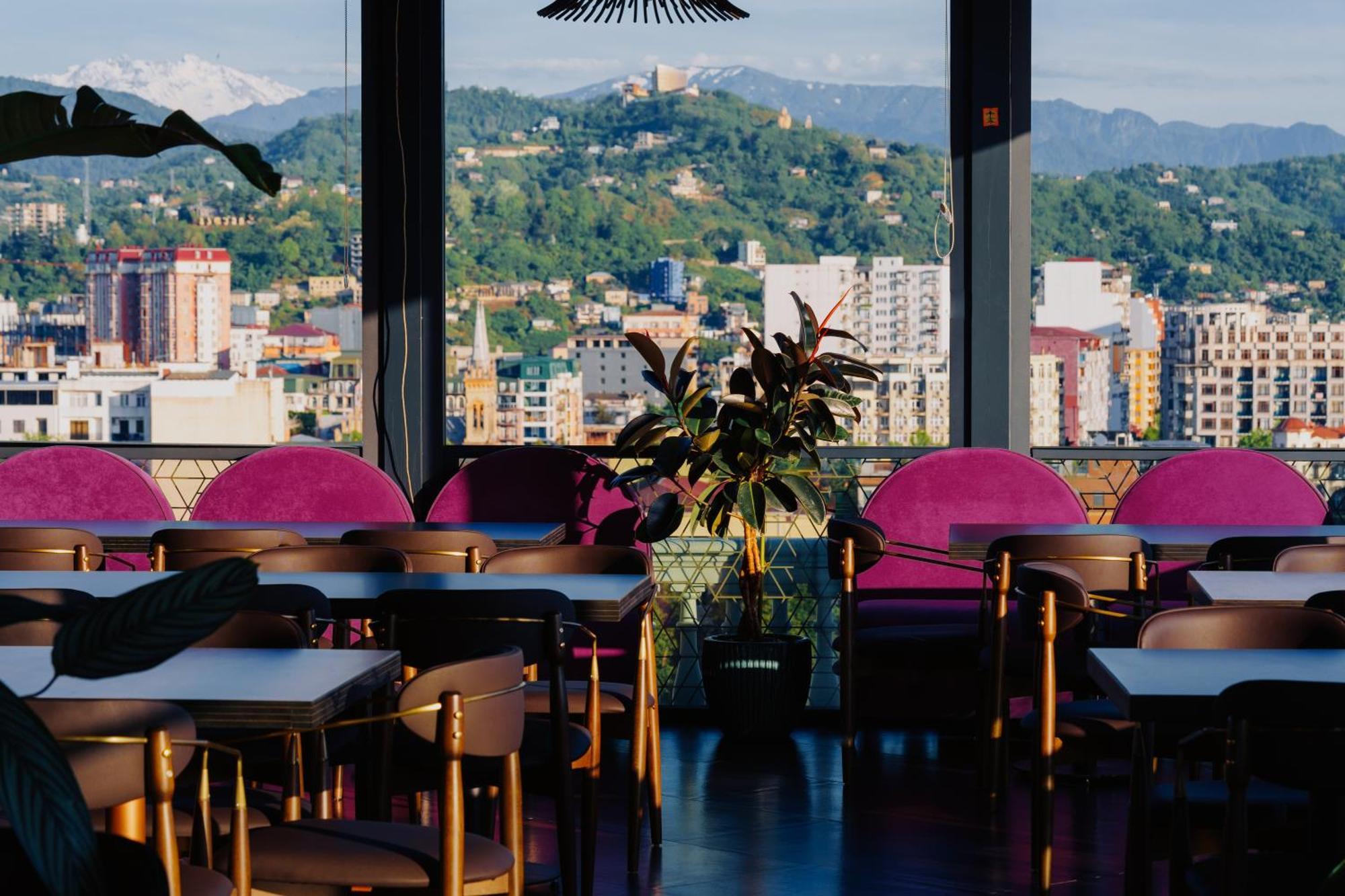 Tapis Rouge Design Boutique Hotel Batumi Exterior photo Skyline Bar